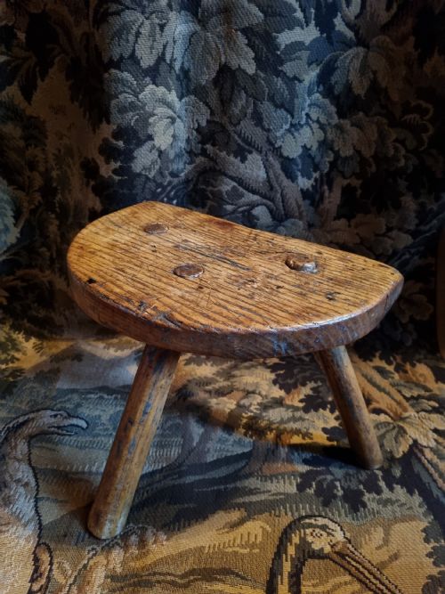 Small 18th/e19thc Oak/elm Milking Stool