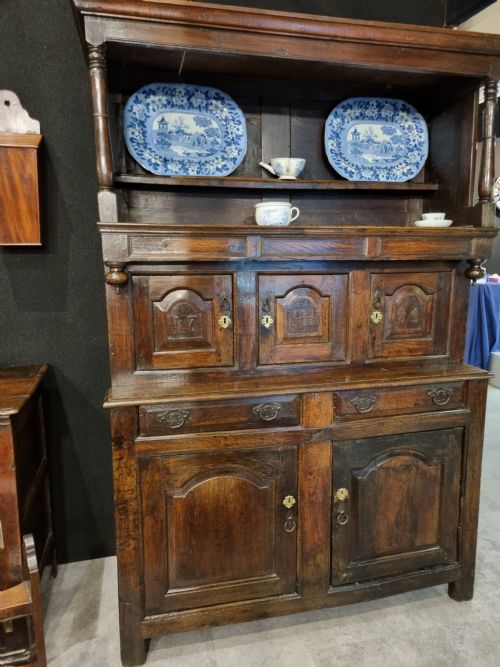 A Early 18thc Welsh Dated Tridarn(3 Part Cupboard/dresser)