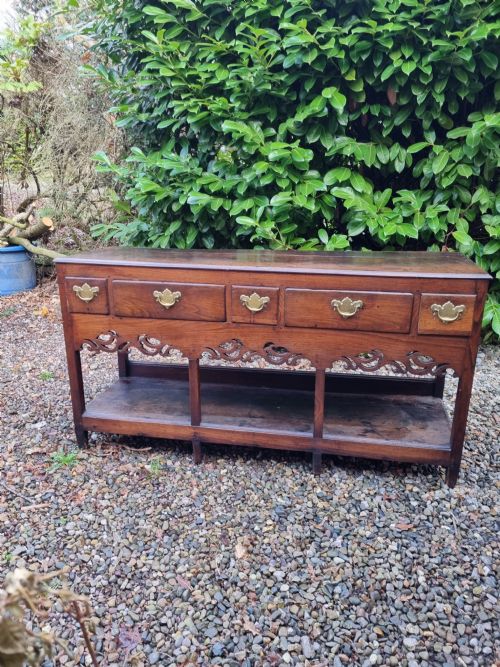 fig 1. AN SUPERB 18THC SOUTH WALES OAK DRESSER BASE C1780