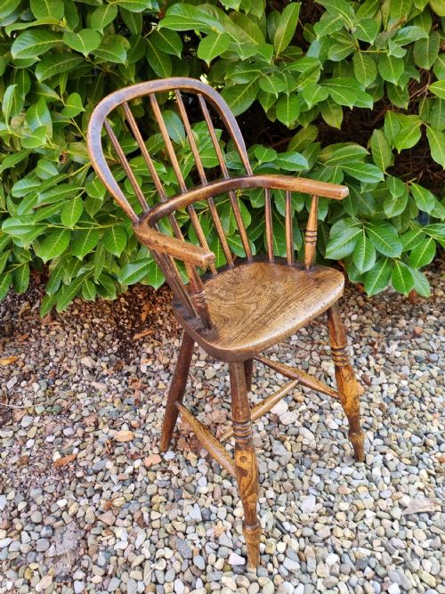 Good 19thc Childs Windsor High Chair in Ash and Elm