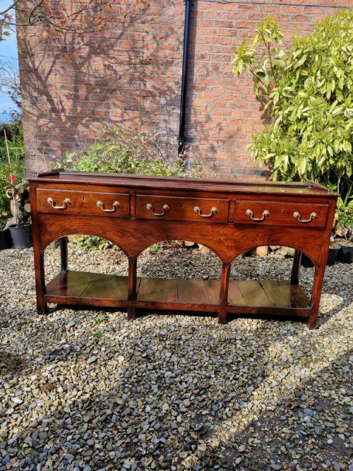 A Fine Late Georgian Mid Wales Oak Potboard Dresser