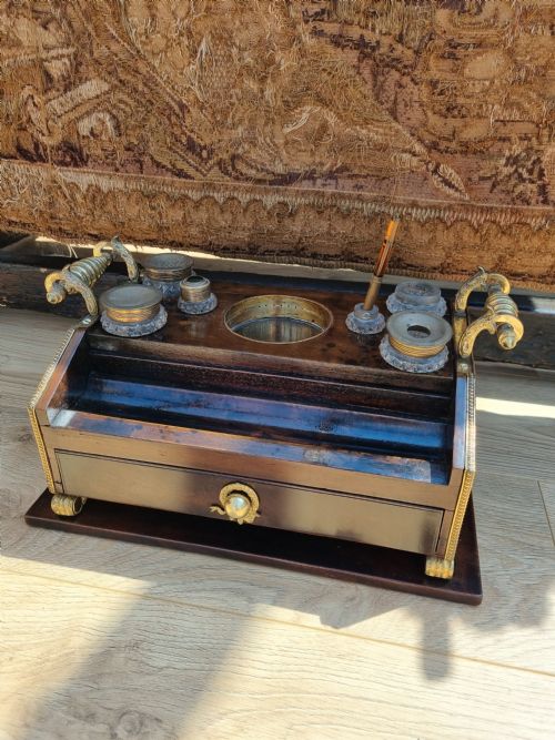 fig 1. A GRAND REGENCY OMULU MOUNTED COROMANDEL INKSTAND