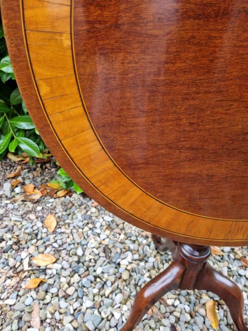 fig 1. GEORGIAN MAHOGANY /SATINWOOD BANDED TRIPOD TABLE 