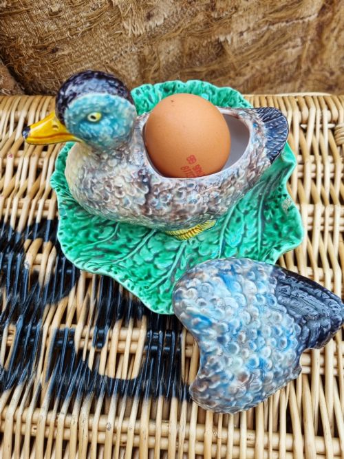 fig 1. TINY ONE EGG 19THC MAJOLICA