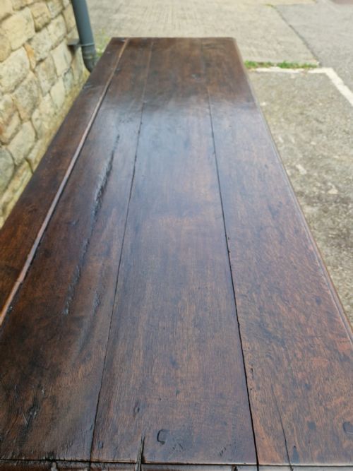 ORIGINAL 18THC OAK DRESSERSERVING BASE ON TURNED LEGS - ADDITIONAL PHOTO 3