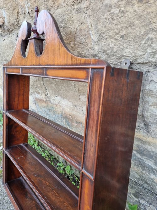 fig 1. SUPERB SMALL SET OF ORIGINAL GEORGIAN MAHOGANY HANGING SHELVES