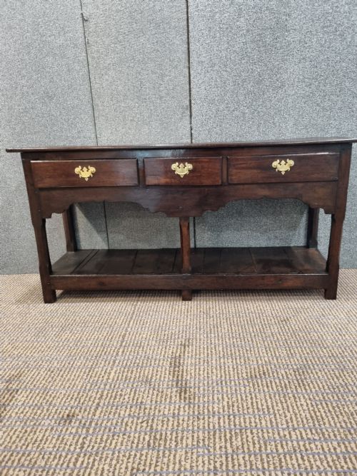 fig 1. GOOD SMALL LATE 18THC OAK POTBOARD DRESSER BASE