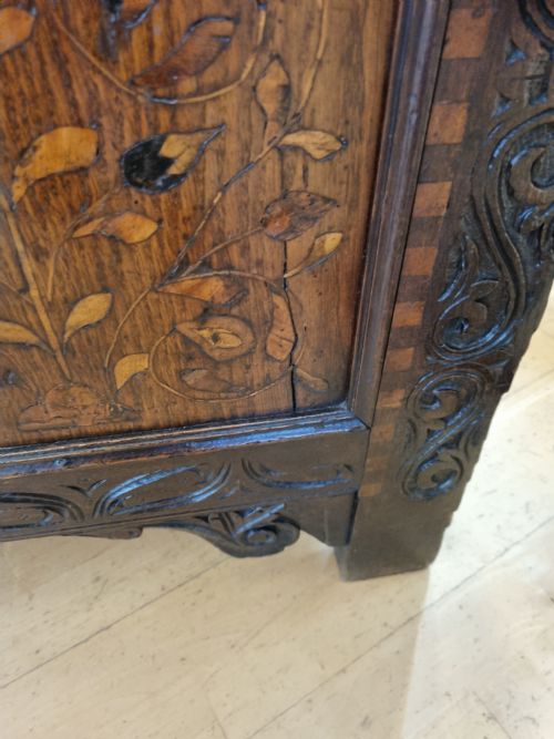 fig 1. RARE MID 17TH C YORKSHIRE MARQUETRY PANELLED OAK COFFER/KIST