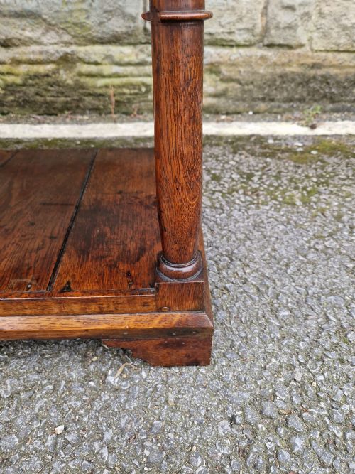 fig 2. SUPER QUALITY ANTIQUE 18THC OAK POTBOARD DRESSER BASE