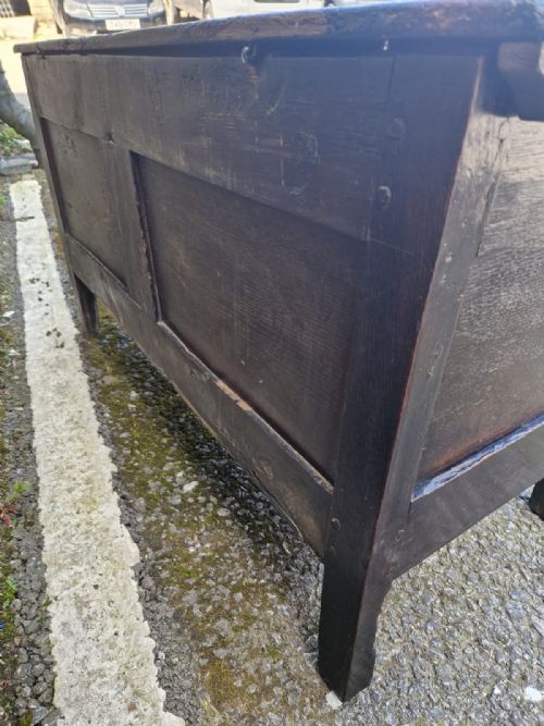 ORIGINAL 17THC SCRATCH CARVED OAKCOFFER C1660 WEST COUNTRY - ADDITIONAL PHOTO 2