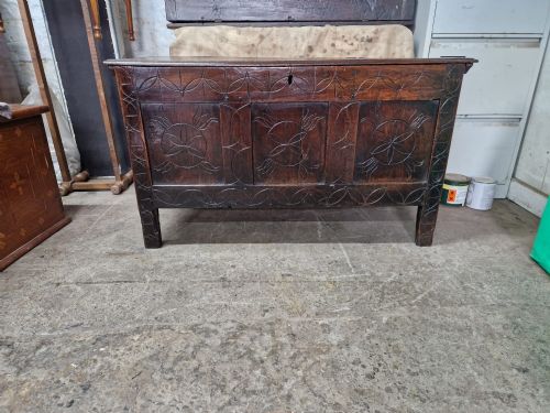 ORIGINAL 17THC SCRATCH CARVED OAKCOFFER C1660 WEST COUNTRY - ADDITIONAL PHOTO 4
