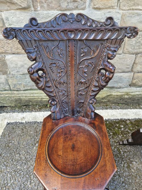 fig 1. 18THC PAIR OF ITALIAN CARVED WALNUT HALL CHAIRS