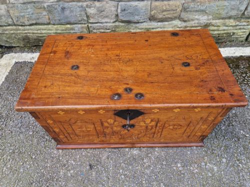 fig 2. LATE 17THC SMALL INLAID ITALIAN CEDARWOOD COFFER/BOX