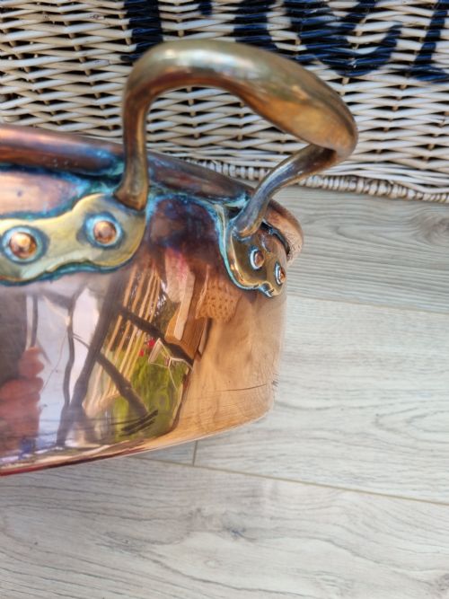 fig 1. LARGE 19THC HEAVY GAUGE COPPER DAIRY PAN