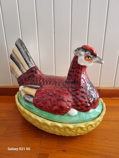 Large 19thc Pottery "Hen on Nest"