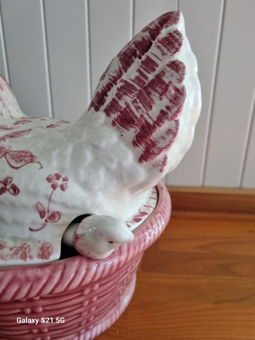 LARGE HEN ON NEST POTTERY SOUP TUREEN - ADDITIONAL PHOTO 1