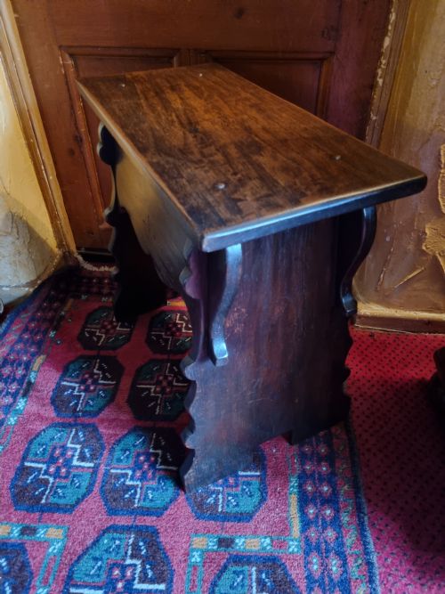 fig 2. A NEAR PAIR OF SUBSTANTIAL ANTIQUE.