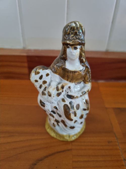 A L18thc/e19thc Prattware Pottery Candle Snuffer of Mother and Child