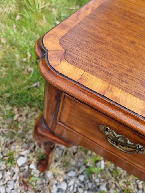 EARLY GEORGIAN SOLID WALNUT AND BANDED LOWBOY - ADDITIONAL PHOTO 6