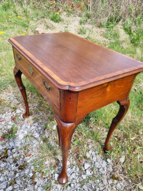 EARLY GEORGIAN SOLID WALNUT AND BANDED LOWBOY - ADDITIONAL PHOTO 7