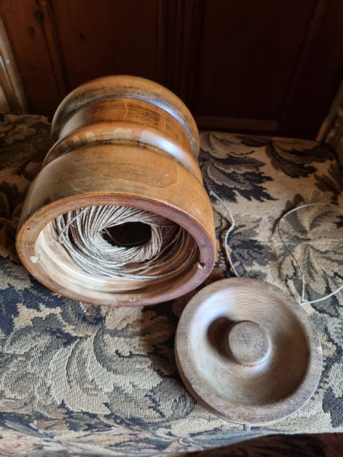 ANTIQUE 19THC LARGE SYCAMORE STRING HOLDER - ADDITIONAL PHOTO 1