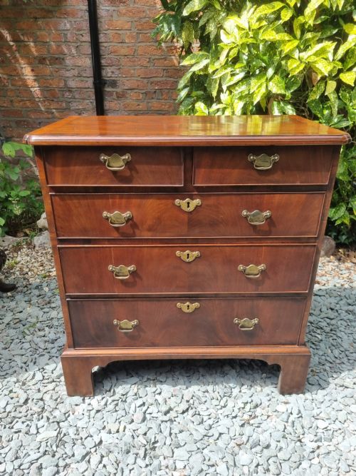Georgian Small Mahogany Chest of Drawers