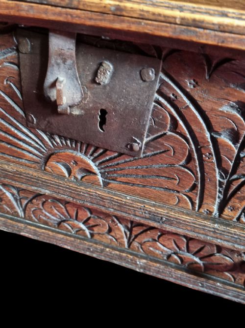 fig 1. AN UNUSUAL 17THC ORIGINAL CARVED OAK