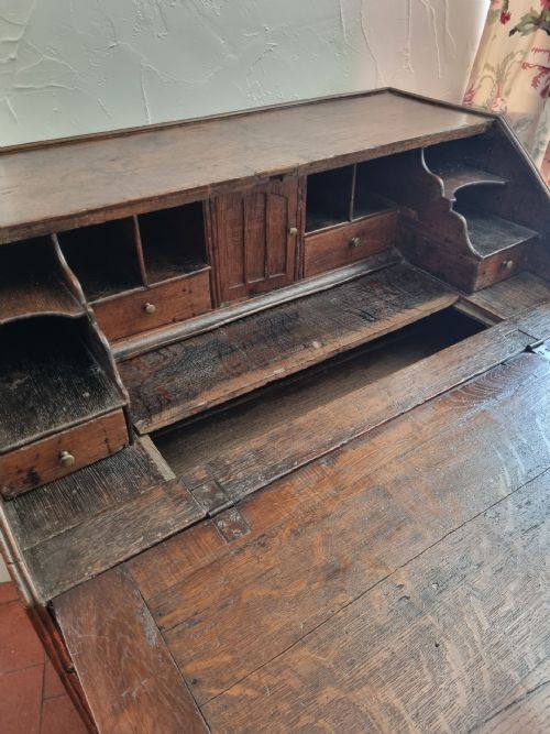 LATE 17THC OAK BUREAU SMALL - ADDITIONAL PHOTO 1
