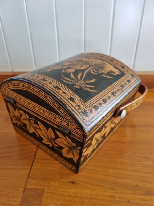 fig 1. SUPERB L18THC INLAID AND PENWORK DOMED BOX