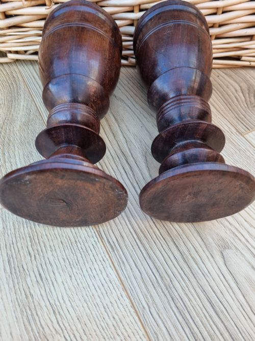 RARE PAIR OF 18THC WALNUT LARGE GOBLETS C1740 - ADDITIONAL PHOTO 1