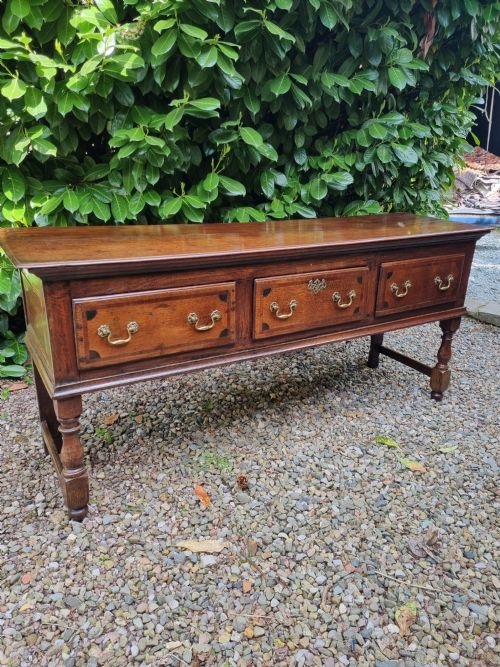 fig 1. ANTIQUE E 18THC OAK SERVING/ DRESSER BASE.C1730