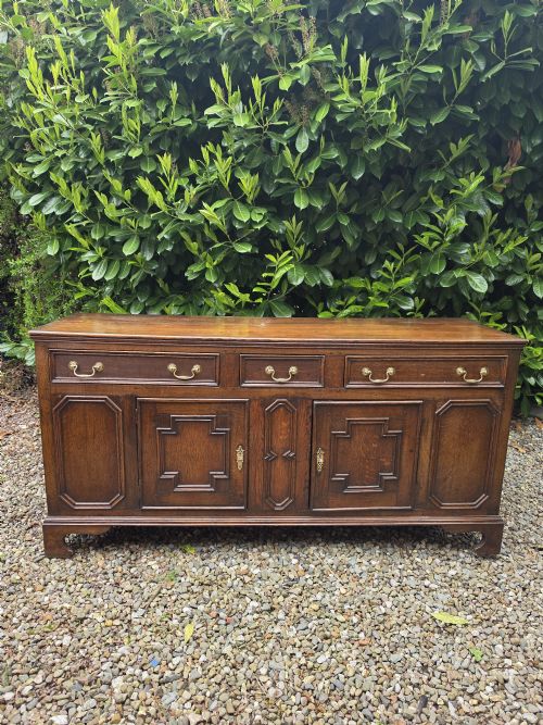 GEORGIAN OAK MOULDED FRONT CUPBOARD DRESSER BASE - ADDITIONAL PHOTO 8