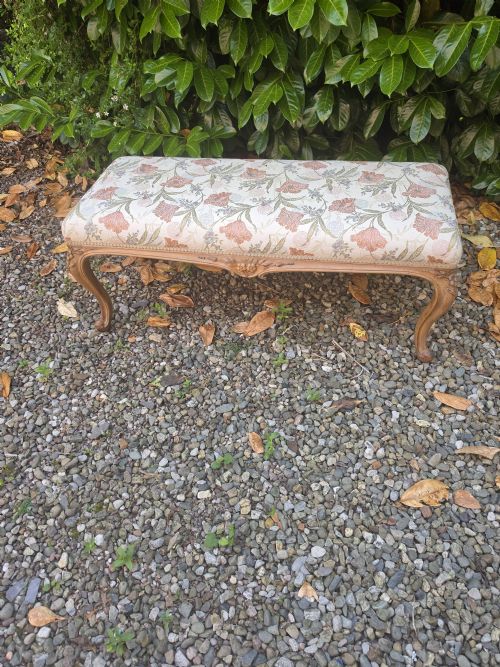 GOOD LARGE 19THC WALNUT CABRIOLE LEG STOOL - ADDITIONAL PHOTO 5