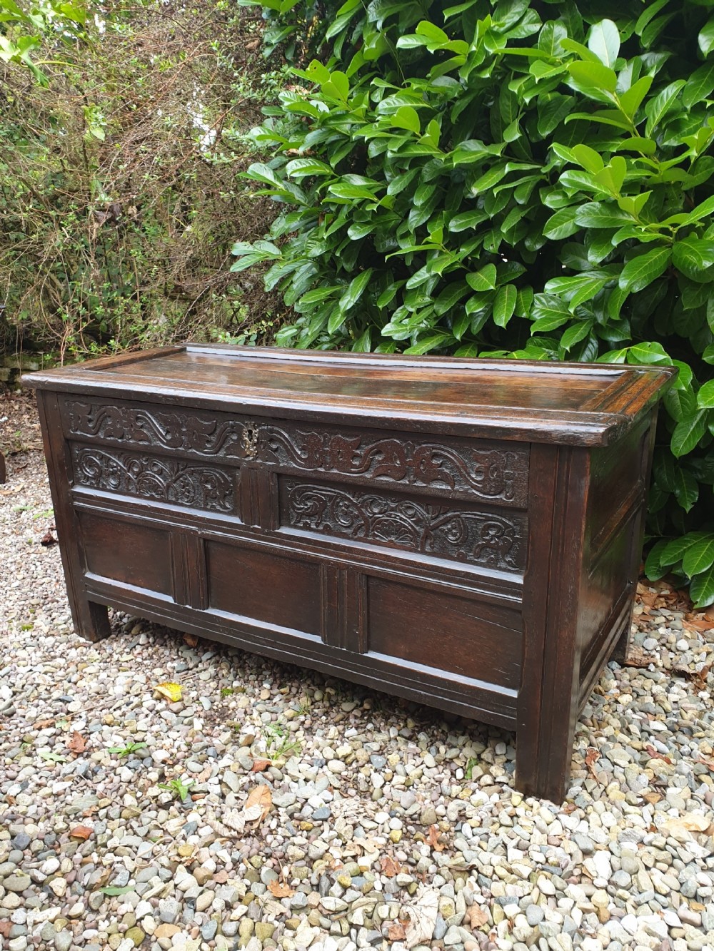 A 17TH CENTURY OAK CARVED COFFER/BOX ORIGINAL CARVING FROM THE NORTH