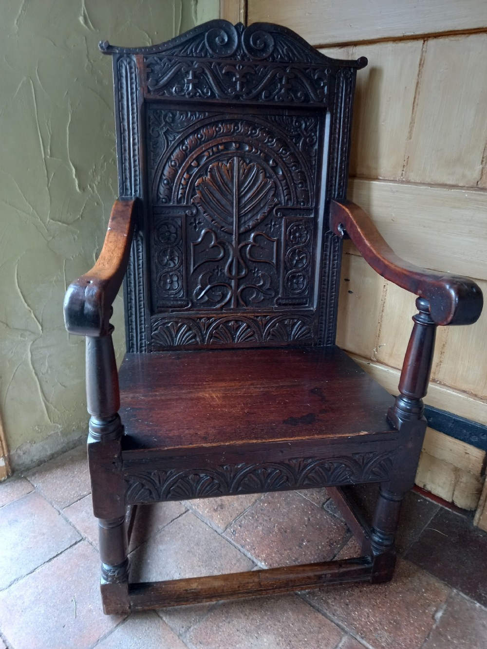 RARE LARGE EARLY 17TH CENTURY OAK WAINSCOT/MASTERS ARMCHAIR