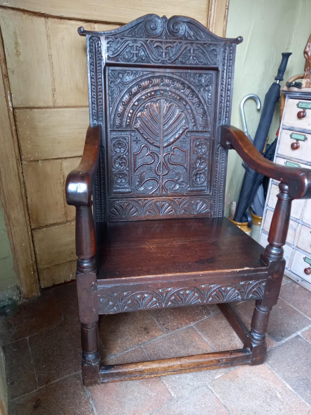 RARE LARGE EARLY 17TH CENTURY OAK WAINSCOT/MASTERS ARMCHAIR View VIII