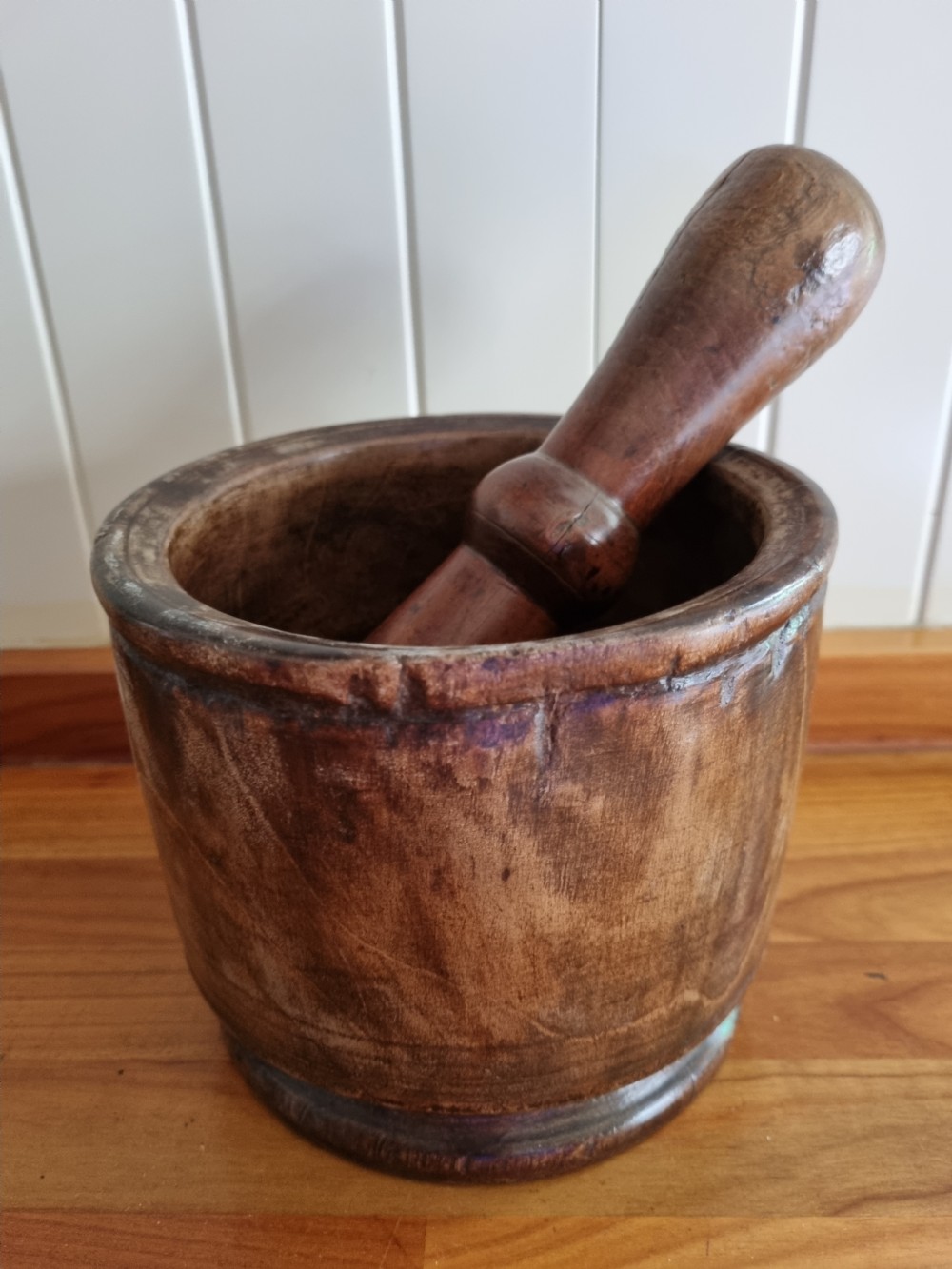 GOOD  18THC SYCAMORE MORTAR AND PESTLE View III