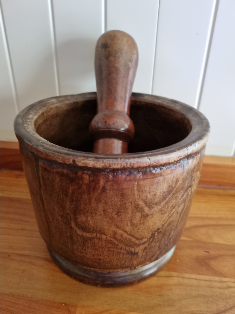 GOOD  18THC SYCAMORE MORTAR AND PESTLE View VI