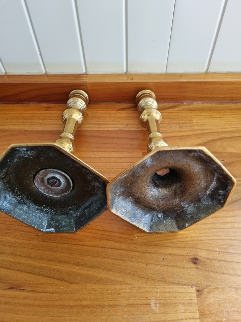 PAIR OF GEORGIAN BRASS CANDLESTICKS WITH OCTAGONAL BASES View III