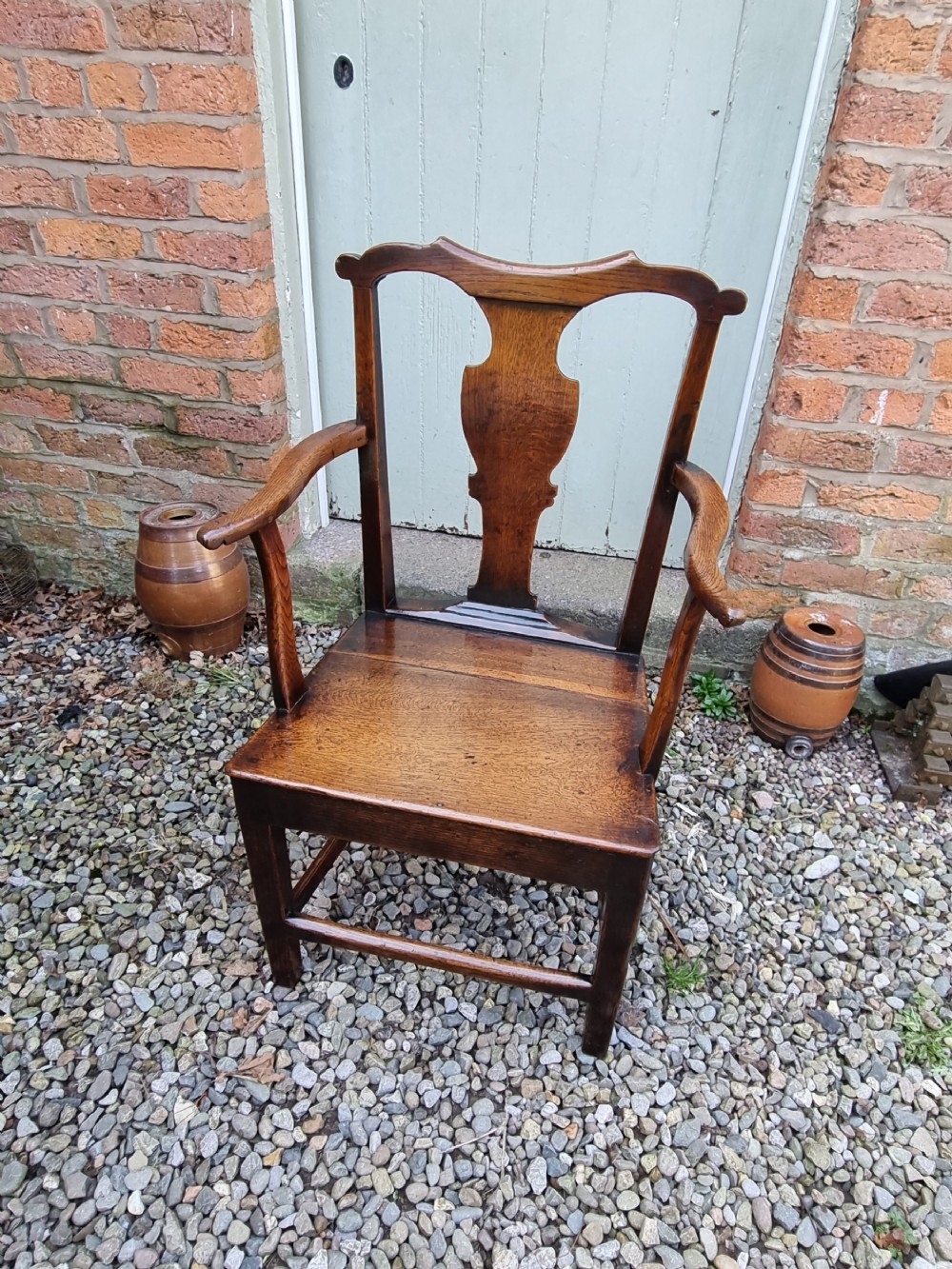 SUPER PATINATED 18THC OAK CARVER ARMCHAIR IN ORIGINAL CONDITION