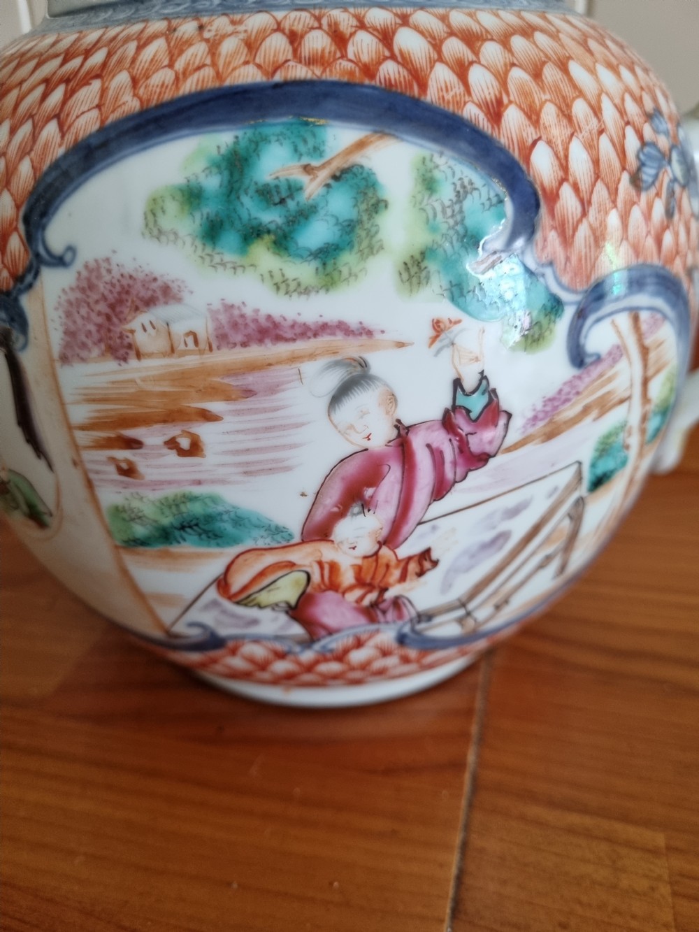 A LARGE CHINESE FAMILLE ROSE DECORATED TEAPOT View IV