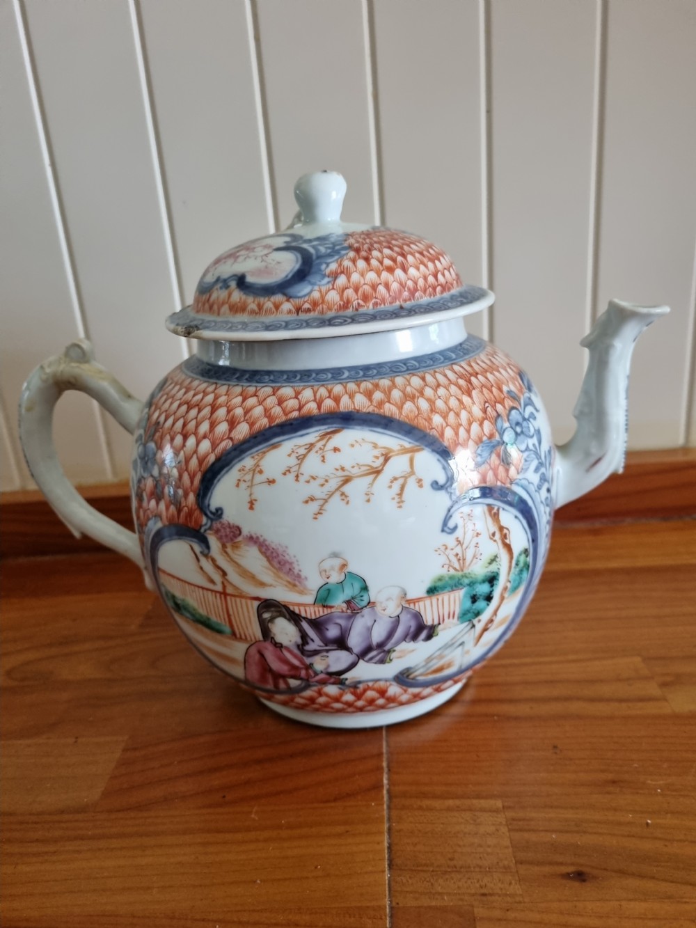 A LARGE CHINESE FAMILLE ROSE DECORATED TEAPOT View VII
