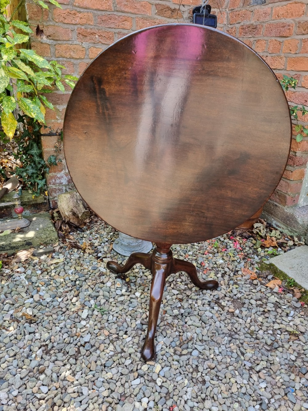 GEORGIAN BIRDCAGE MAHOGANY ONE PIECE TRIPOD TABLE
 View VI