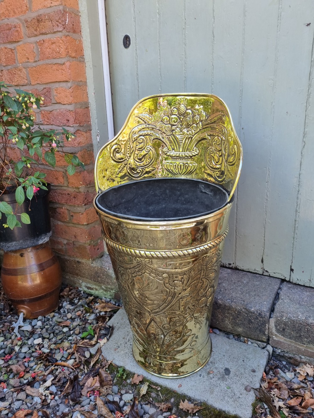 SUPERB GENUINE 18THC FRENCH BRASS GRAPE HOD/LOG HOLDER View VIII