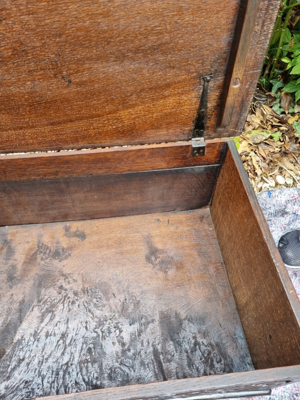 ANTIQUE 17THC CARVED ORIGINAL OAK
 BIBLE BOX  View III