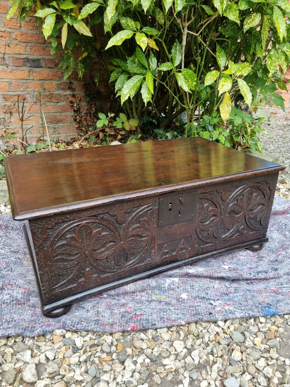 ANTIQUE 17THC CARVED ORIGINAL OAK
 BIBLE BOX  View VII