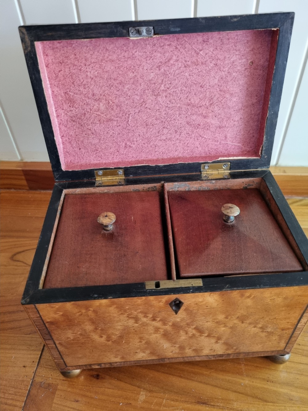 GEORGIAN BIRDS EYE MAPLE AND ROSEWOOD BANDED TEA CADDY View V