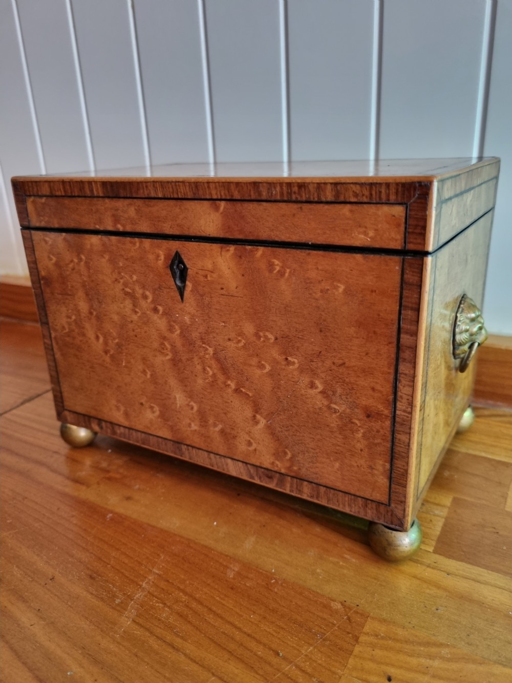 GEORGIAN BIRDS EYE MAPLE AND ROSEWOOD BANDED TEA CADDY View VII