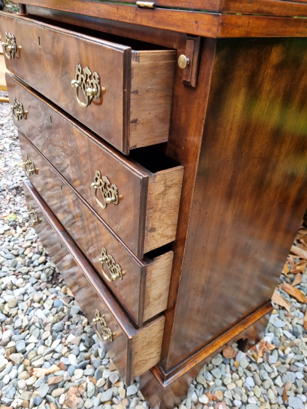 SMALL  19C FLAME MAHOGANY BATCHELORS CHEST WITH SOLID FOLDING TOP  View VII