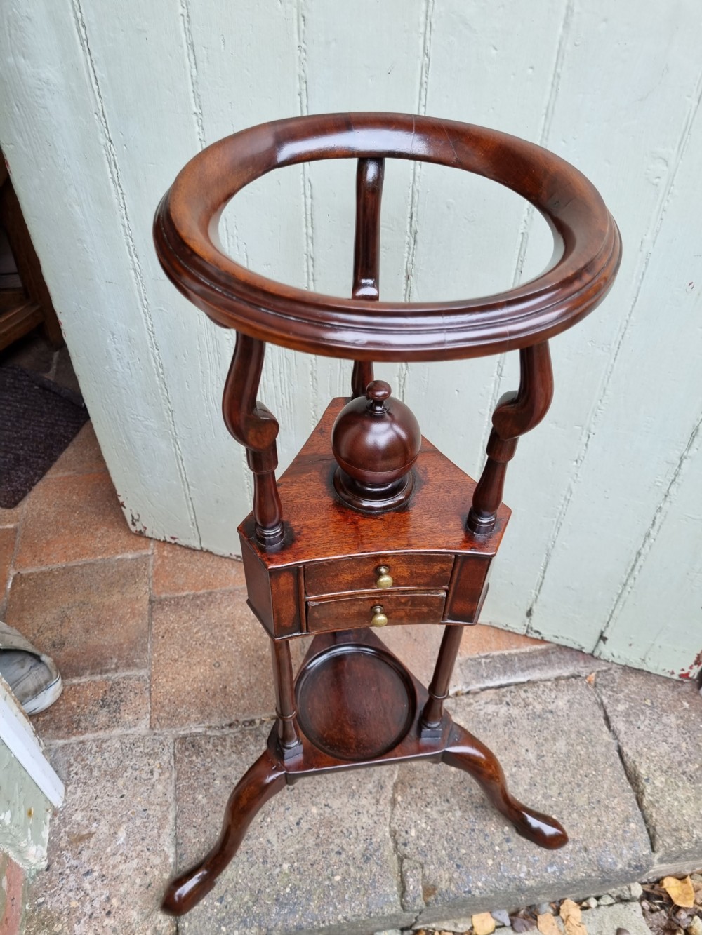 A GOOD MAHOGANY EARLY GEORGIAN WIG STAND/ BEDROOM STAND COMPLETE. View IV